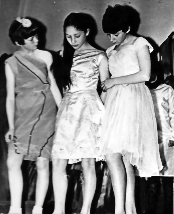Select this image to see a larger version. Linda Bradley (Marina- centre) with her sisters Coral (L: Jean Abbott) and Anemone (R: Alison Sandell)